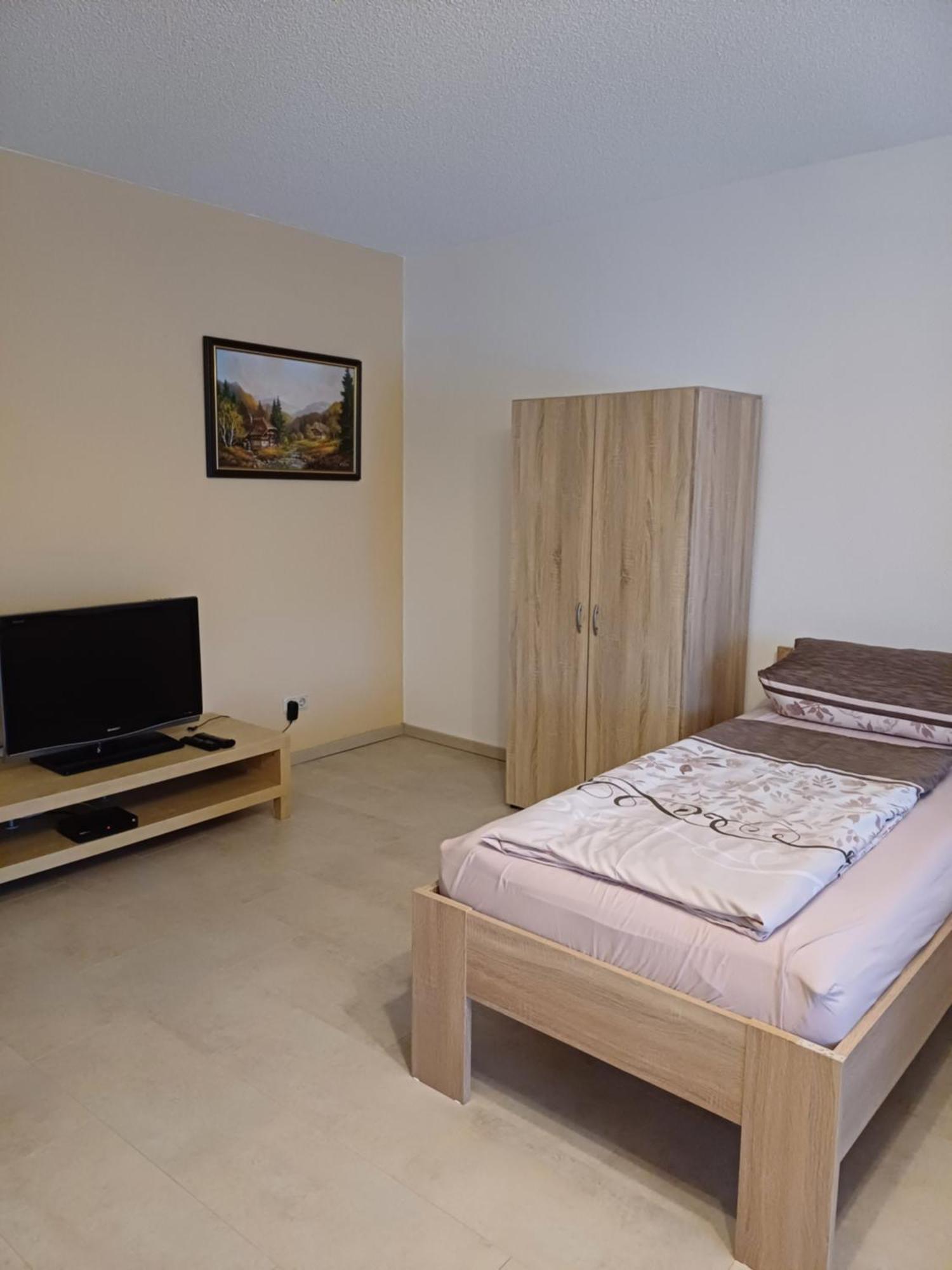 Thueringer Zimmer Suhl Exterior photo